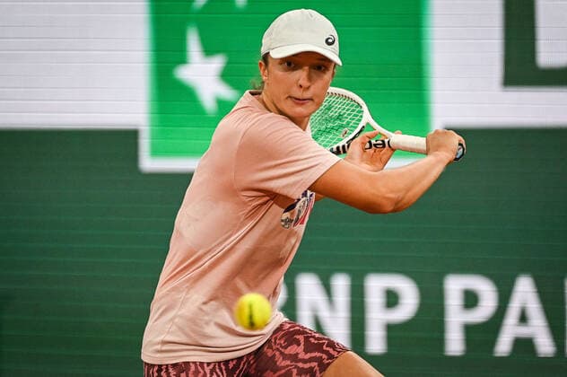 May 19, 2022, Paris, France, France: Iga SWIATEK of Poland during a training session of Roland-Garros 2022, French Open 2022, Grand Slam tennis tournament at the Roland-Garros stadium on May 19, 2022 in Paris, France. Paris France - ZUMAm308 20220519_zsp_m308_017 Copyright: xMatthieuxMirvillex