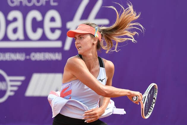 Tennis - Internationaux de Strasbourg 2022 - Maryna Zanevska - Belgique TENNIS : Internationaux de Strasbourg 2022 -France - 19 05 2022 ChrysleneCaillaud Panoramic 