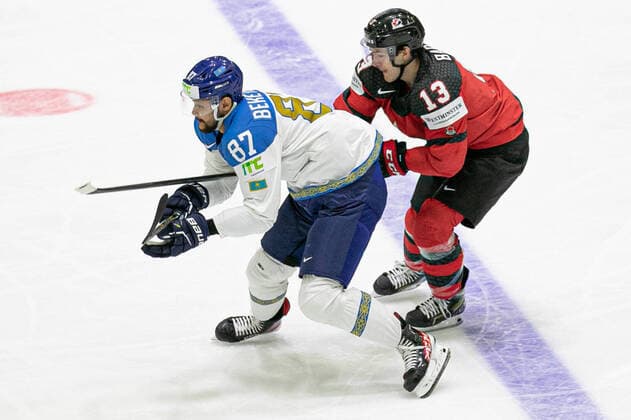 BEKETAYEV Adil(Kazakhstan) BARZAL Matt (Canada) during World Championship, WM, Weltmeisterschaft - Canada vs Kazakhstan, Ice hockey, Eishockey in Helsinki, Finland, May 19 2022  Copyright: xAndreaxRex xipa-agency.netx xx 0