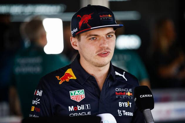 VERSTAPPEN Max (ned), Red Bull Racing RB18, portrait during the Formula 1 Pirelli Grand Premio de Espana 2022, 6th round of the 2022 FIA Formula One World Championship, WM, Weltmeisterschaft on the Circuit de Barcelona-Catalunya, from May 20 to 22, 2022 in Montmelo, Spain - F1 - SPANISH GRAND PRIX 2022 DPPI Panoramic  00122015__B3_7751.JPG_