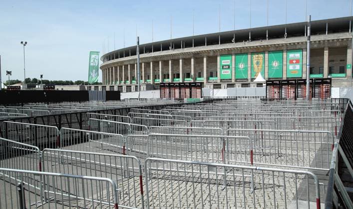 barrier gate admission control venue DFB Pokalfinale Olympiastadion Berlin sports venue sports football soccer DFB Pokal final season 2021 2022 20 05 2022 SC Freiburg SCF vs RasenBall Sport Leipzig RBL