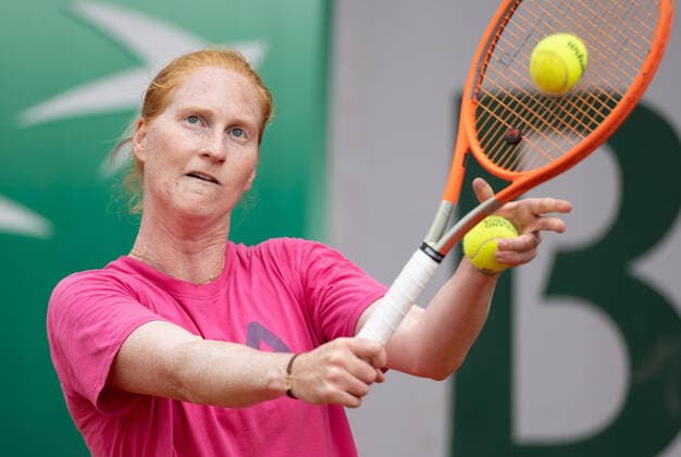 Belgian Alison Van Uytvanck pictured during a training session ahead of the Roland Garros French Open tennis tournament, in Paris, France, Friday 20 May 2022. This year s tournament takes place from 22 May to 5 June. BENOITxDOPPAGNE  x35327096x