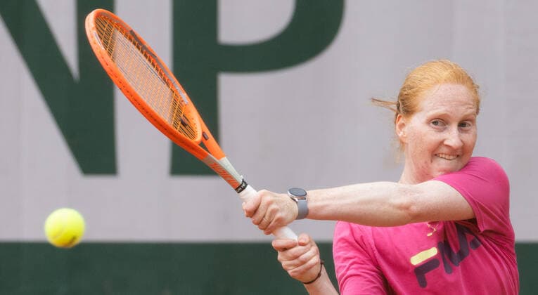 Belgian Alison Van Uytvanck pictured during a training session ahead of the Roland Garros French Open tennis tournament, in Paris, France, Friday 20 May 2022. This year s tournament takes place from 22 May to 5 June. BENOITxDOPPAGNE  x35327120x