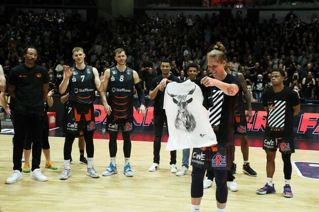 Basketball, BBL, Final Round, Niners Chemnitz - Bayern Munich, Farewell to Malte Ziegenhagen