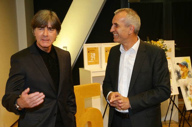 Stuttgart , Landessportverband Baden Württemberg awards the Trainer Prize for the 25th time , from left Joachim Löw Albrecht Reimold Porsche