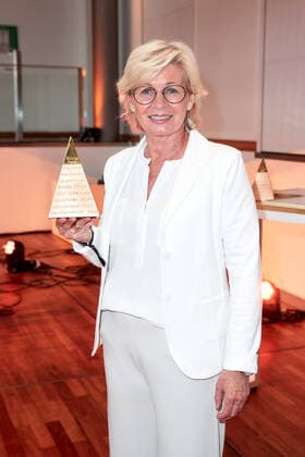 Award winner Silvia Neid at the presentation of the Golden Sports Pyramid at the Telekom Capital Representative Office in Berlin Copyright Eventpress Golejewski 20 05 2022 Copyright: xEventpressxGolejewskix