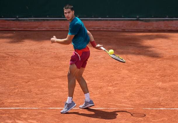 Mandatory Credit: Photo by Dave Shopland Shutterstock (12943995dp) Spain s Carlos Alcaraz practice session French Open Tennis, Saturday Previews, Roland Garros, Paris, France - 21 May 2022 French Open Tennis, Saturday Previews, Roland Garros, Paris, France - 21 May 2022  Copyright: xDavexShopland Shutterstockx 12943995dp