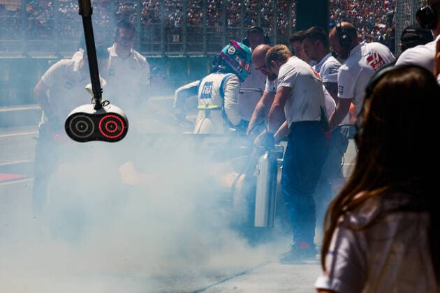 SCHUMACHER Mick (ger), Haas F1 Team VF-22 Ferrari, action fire in the brakes during the Formula 1 Pirelli Grand Premio de Espana 2022, 6th round of the 2022 FIA Formula One World Championship, WM, Weltmeisterschaft on the Circuit de Barcelona-Catalunya, from May 20 to 22, 2022 in Montmelo, Spain - F1 - SPANISH GRAND PRIX 2022 DPPI Panoramic  20220521_GOOD9837