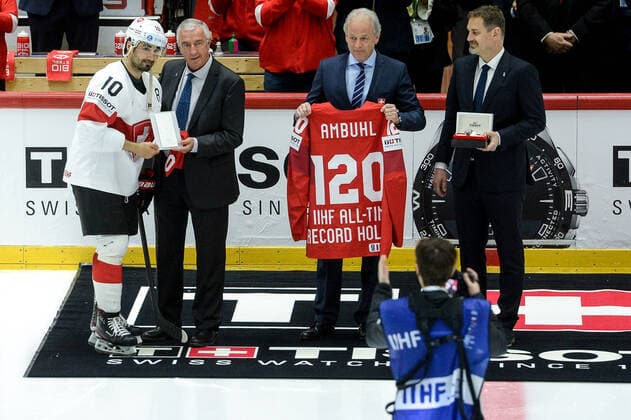 21 05 2022, Helsinki, Helsinki Ice Hall, 2022 IIHF Ice Hockey World Championship Canada Switzerland, 10 Andres Ambuhl Switzerland Helsinki Helsinki Ice Hall Uusimaa Finland  Copyright: xJustPictures.ch AndreaxBrancax