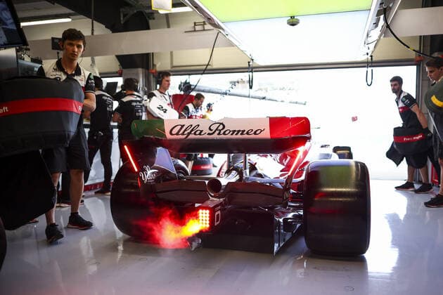 Sport Bilder des Tages 24 ZHOU Guanyu (chi), Alfa Romeo F1 Team ORLEN C42, action during the Formula 1 Pirelli Grand Premio de Espana 2022, 6th round of the 2022 FIA Formula One World Championship, WM, Weltmeisterschaft on the Circuit de Barcelona-Catalunya, from May 20 to 22, 2022 in Montmelo, Spain - F1 - SPANISH GRAND PRIX 2022 DPPI Panoramic  00122015_XR3_8531.JPG_