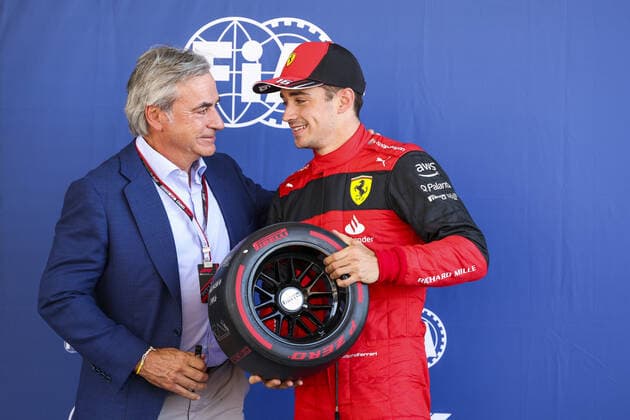 SAINZ Carlos (spa), former Rally Champion, LECLERC Charles (mco), Scuderia Ferrari F1-75, portrait during the Formula 1 Pirelli Grand Premio de Espana 2022, 6th round of the 2022 FIA Formula One World Championship, WM, Weltmeisterschaft on the Circuit de Barcelona-Catalunya, from May 20 to 22, 2022 in Montmelo, Spain - F1 - SPANISH GRAND PRIX 2022 DPPI Panoramic 20220521_GOOD1278