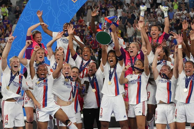 Lyon s players celebrate their winning in the UEFA Women s Champions League after defeating FC Barcelona, Barca in the final soccer match at the Juventus Stadium in Turin, Italy, 21 May 2022. Olympique Lyon - FC Barcelona !ACHTUNG: NUR REDAKTIONELLE NUTZUNG!  Copyright: xKikoxHuescax(es-ES)x GRAF8022 20220521-d99bce3decab72aca9bc245b3712b2717c394ebc