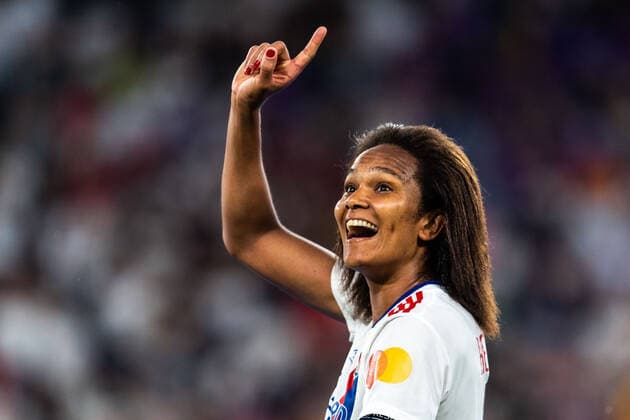 220521 Wendie Renard of Lyon celebrates winning the UEFA Womens Champions League final match between Barcelona and Lyon on May 21, 2022 in Turin Photo Vegard Grott BILDBYRAN kod VG VG0273 bbeng champions league finale final mesterligaen dam football fotball fotboll soccer fcb barcelona lyon olympique lyonnais torino Jubel,  Copyright: VEGARDxGRoTT BB220521VG095