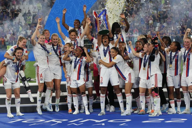 Lyon s players celebrate their winning in the UEFA Women s Champions League after defeating FC Barcelona, Barca in the final soccer match at the Juventus Stadium in Turin, Italy, 21 May 2022. Olympique Lyon - FC Barcelona !ACHTUNG: NUR REDAKTIONELLE NUTZUNG!  Copyright: xKikoxHuescax(es-ES)x GRAF8029 20220521-5100d8051518c456508159b7a329d48877f82fd1