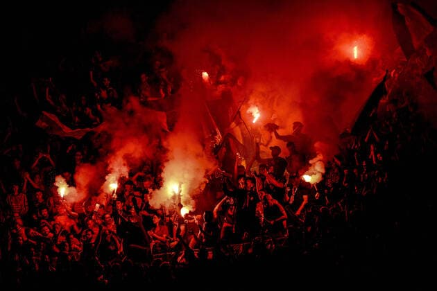 Sport Bilder des Tages Supporters de Rennes - ambiance - Fumigenes FOOTBALL : Lille vs FC Rennes - Ligue1 - 21 05 2022 JBAutissier Panoramic 