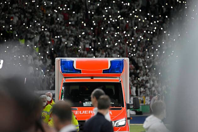 Football, DFB Cup, Final, SC Freiburg - RB Leipzig, Medical emergency before award ceremony