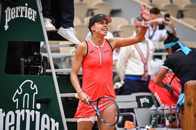 May 22, 2022, Paris, France, France: Magda LINETTE of Poland celebrates his victory during the Day one of Roland-Garros 2022, French Open 2022, Grand Slam tennis tournament at the Roland-Garros stadium on May 22, 2022 in Paris, France. Paris France - ZUMAm308 20220522_zsp_m308_013 Copyright: xMatthieuxMirvillex
