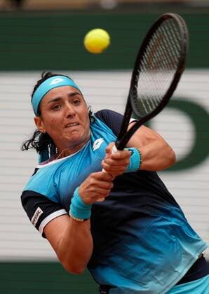 Mandatory Credit: Photo by Dave Shopland Shutterstock (12943992bm) Tunisia s Ons Jabeur loses in 3 sets in round 1 French Open Tennis, Day 1, Roland Garros, Paris, France - 22 May 2022 French Open Tennis, Day 1, Roland Garros, Paris, France - 22 May 2022  Copyright: xDavexShopland Shutterstockx 12943992bm