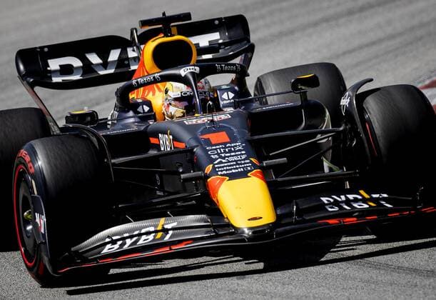 BARCELONA Max Verstappen 1 with the Oracle Red Bull Racing RB18 Honda during the F1 Grand Prix of Spain at Circuit de Barcelona Catalunya on May 22, 2022 in Barcelona, Spain REMKO DE WAAL F1 Grand Prix of Spain, RACE 2022 xVIxANPxSportx xxANPxIVx 449030129 originalFilename: 449030129.jpg