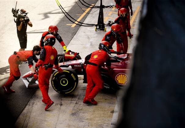 BARCELONA Charles Leclerc 16 with the Ferrari retires during the F1 Grand Prix of Spain at Circuit de Barcelona Catalunya on May 22, 2022 in Barcelona, Spain REMKO DE WAAL F1 Grand Prix of Spain, RACE 2022 xVIxANPxSportx xxANPxIVx 449032124 originalFilename: 449032124.jpg