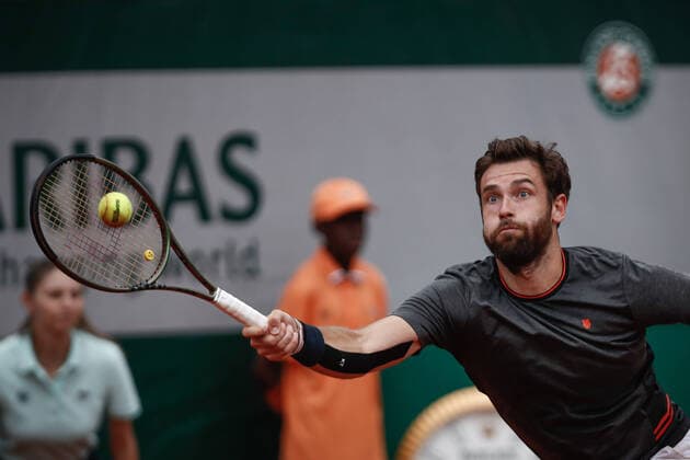 Quentin HALYS (FRA) contre John ISNER (USA) TENNIS : Roland Garros 2022 - 22 05 2022 AurelienMorissard Panoramic 