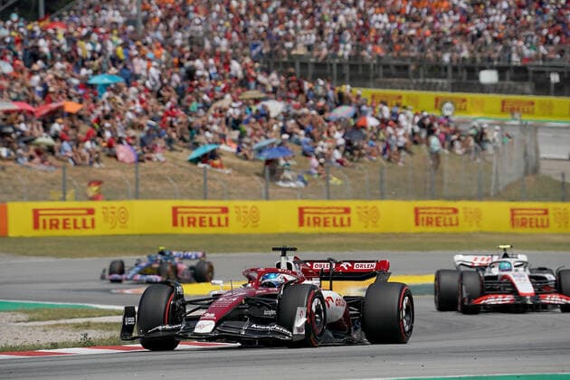 22 05 2022, Circuit de Catalunya, Barcelona, F1 Pirelli Grand Prix of Spain 2022 , in picture Valtteri Bottas FIN , Alfa Romeo F1 Team ORLEN, Mick Schumacher DEU , Haas F1 Team Foto EU Images Barcelona Circuit de Catalunya Catalunya Spain  eu-images-506