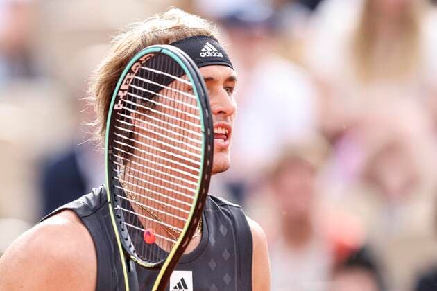 TENNIS - French Open 2022 PARIS,FRANCE,22.MAY.22 - TENNIS - ATP, Tennis Herren World Tour, French Open, Roland Garros, Grand Slam. Image shows Alexander Zverev (GER).  GEPAxpictures xPatrickxSteiner