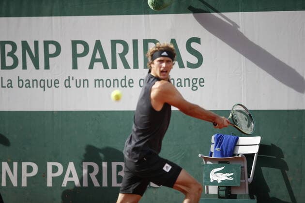 22 05 2022, Tennis, French Open 2022 Roland Garros, FRA, Paris, Roland Garros picture v li Alexander Zverev GER Copyright: HMBxMedia AntonioxBorga