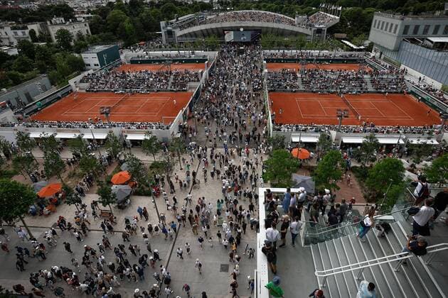 Illustration de la foule a Roland Garros TENNIS : Roland Garros 2022 - 22 05 2022 AurelienMorissard Panoramic 