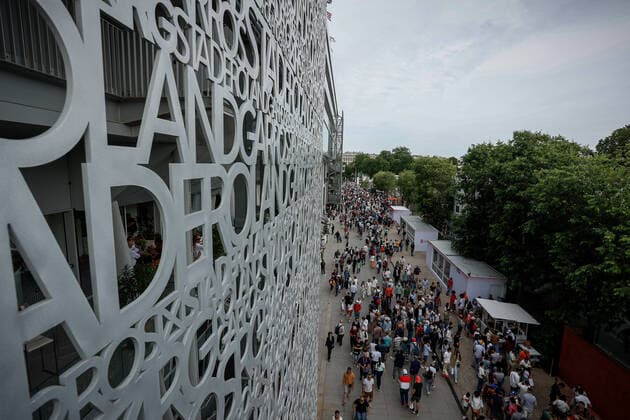 Illustration de la foule a Roland Garros TENNIS : Roland Garros 2022 - 22 05 2022 AurelienMorissard Panoramic 