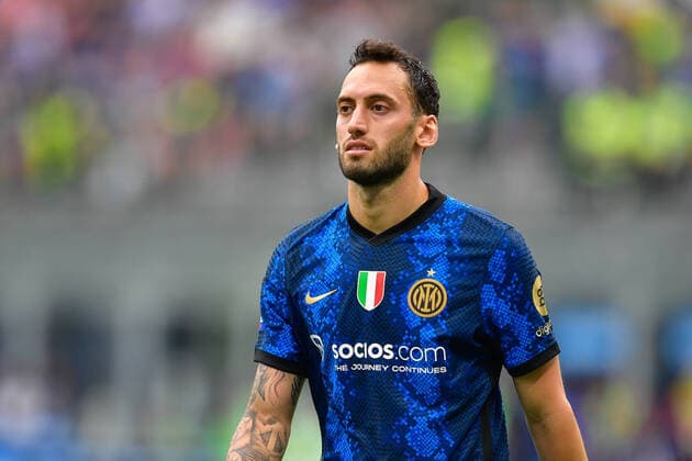 Fu?ball, Portr?ts, Serie A, Inter Mailand Inter v Sampdoria, Serie A football, Milano, Italy Milano, Italy. 22nd, May 2022. Hakan Calhanoglu (20) of Inter seen in the Serie A match between Inter and Sampdoria at Giuseppe Meazza in Milano. Milano Italy  Copyright: xGonzalesxPhoto TommasoxFimianox