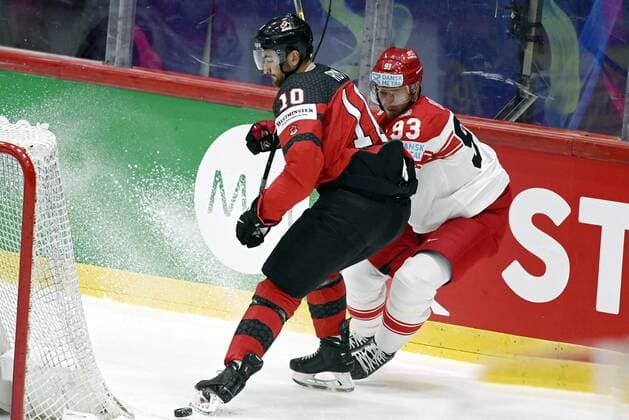 Nicolas Roy (L) of Canada vies with Peter Regin of Denmark during the 2022 IIHF Ice hockey, Eishockey World Championships preliminary round group A match between Canada and Denmark in Helsinki on May 23, 2022. Helsinki Finland LKFTJK20220523202315ABKS  Copyright: xVesaxMoilanenx