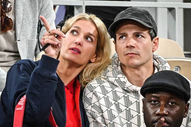 May 23, 2022, Paris, France, France: Caroline ANGLADE and her husband Nicolas MOREAU during the Day two of Roland-Garros 2022, French Open 2022, Grand Slam tennis tournament at the Roland-Garros stadium on May 23, 2022 in Paris, France. Paris France - ZUMAm308 20220523_zsp_m308_055 Copyright: xMatthieuxMirvillex
