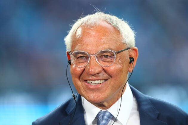 Sport Themen der Woche KW21 Sport Bilder des Tages 23.05.2022, xtgx, Fussball Relegation 1. Bundesliga, Hamburger SV - Hertha BSC Berlin emspor, v.l. Felix Magath (Hertha, Trainer) Portrait, Portraet, Einzelbild lacht, laechelt, positiv, zufrieden (DFL DFB REGULATIONS PROHIBIT ANY USE OF PHOTOGRAPHS as IMAGE SEQUENCES and or QUASI-VIDEO) Hamburg *** 23 05 2022, xtgx, football relegation 1 Bundesliga, Hamburger SV Hertha BSC Berlin emspor, v l Felix Magath Hertha, coach portrait, portraet, single picture laughs, smiles, positive, satisfied DFL DFB REGULATES PROHIBIT ANY USE OF PHOTOGRAPHS as IMAGE SEQUENCES and or QUASI VIDEO Hamburg