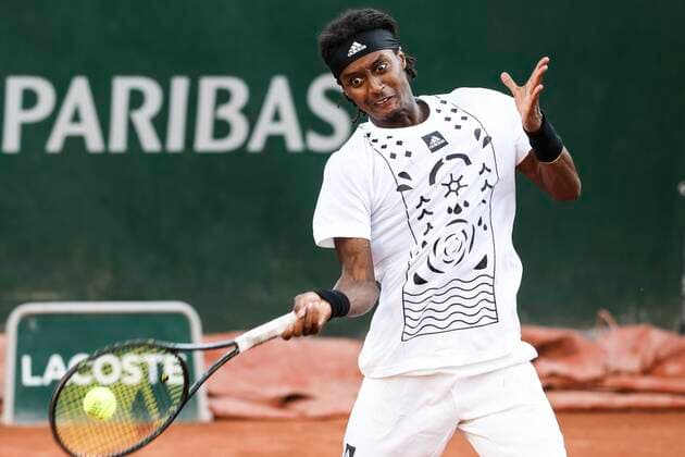 TENNIS - French Open 2022 PARIS,FRANCE,23.MAY.22 - TENNIS - ATP, Tennis Herren World Tour, French Open, Roland Garros, Grand Slam. Image shows Mikael Ymer (SWE).  GEPAxpictures xPatrickxSteiner