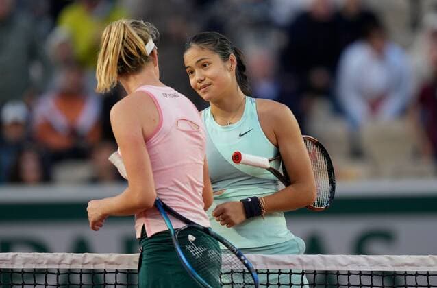 Mandatory Credit: Photo by Dave Shopland Shutterstock (12943993bp) Great Britain s Emma Raducanu celebrates her 3 set win in 1st round French Open Tennis, Day 2, Roland Garros, Paris, France - 23 May 2022 French Open Tennis, Day 2, Roland Garros, Paris, France - 23 May 2022  Copyright: xDavexShopland Shutterstockx 12943993bp