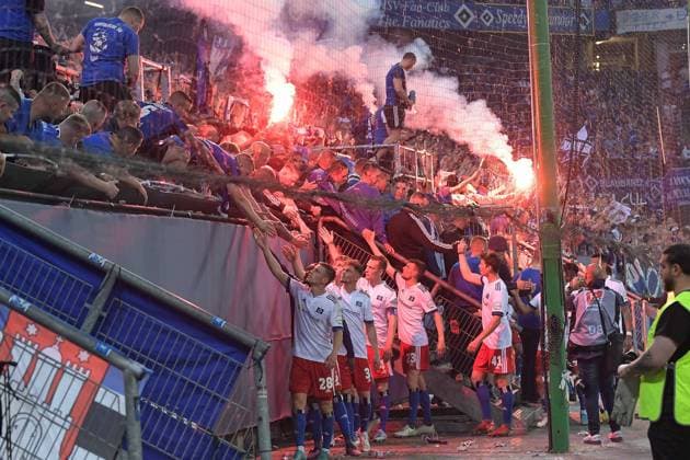 Defeated Hamburg say goodbye to fans, Hamburger SV Hertha BSC, football, Bundesliga, Relegation, match 2, DFB, 23 05 2022 DFB regulations prohibit any use of photographs as image sequences and or quasi video Hamburg Hamburg Germany Copyright: xkolbert-press BurghardxSchreyerx