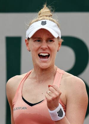 US tennis player Alison Riske returns the ball to Ukrainian Dayana Yastremska during their French Tennis Open match at Roland Garros near Paris, France, on Monday May 23, 2022. Riske won 6-3, 6-3.  PAR20220523110 MAYAxVIDON-WHITE
