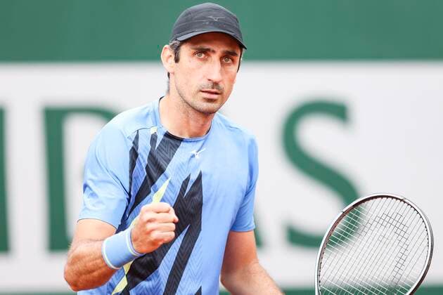 TENNIS - French Open 2022 PARIS,FRANCE,24.MAY.22 - TENNIS - ATP, Tennis Herren World Tour, French Open, Roland Garros, Grand Slam. Image shows the rejoicing of Philipp Oswald (AUT).  GEPAxpictures xPatrickxSteiner