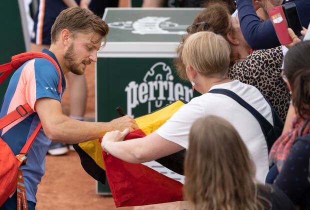 Belgian David Goffin meets with supporters after winning a tennis match between Belgian Goffin ATP, Tennis Herren 48) and Czech Lehecka (ATP 71), in the first round of the men s singles of the Roland Garros French Open tennis tournament, in Paris, France, Tuesday 24 May 2022. This year s tournament takes place from 22 May to 5 June. BENOITxDOPPAGNE  x35453567x