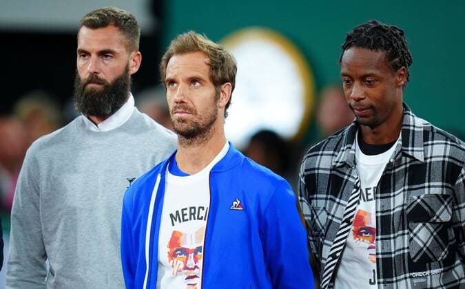 Mandatory Credit: Photo by Javier Garcia Shutterstock (12954043dm) Benoit Paire, Richard Gasquet and Gael Monfils on court during the presentation to Jo Wilfried Tsonga following his last ever match French Open Tennis, Day 3, Roland Garros, Paris, France - 24 May 2022 French Open Tennis, Day 3, Roland Garros, Paris, France - 24 May 2022  Copyright: xJavierxGarcia Shutterstockx 12954043dm