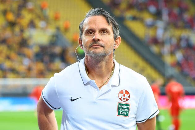 24 05 2022, xtgx, football relegation 2 Bundesliga, SG Dynamo Dresden 1 FC Kaiserslautern emspor, v l Dirk Schuster Kaiserslautern, coach portrait, portraet, single image DFL DFB REGULATIONS PROHIBIT ANY USE OF PHOTOGRAPHS as IMAGE SEQUENCES and or QUASI VIDEO Dresden