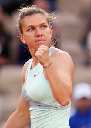 French Open 2022, Simona Halep makes fist and cheers, jubilation, joy, emotion Tennis French Open 2022 Grand Slam ATP WTA ITF Roland Garros Paris France 24 May 2022 Copyright: xJuergenxHasenkopfx