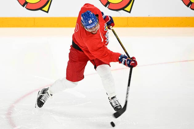 Sport Themen der Woche KW21 Sport Bilder des Tages Eishockey, WM, Nationalteam Tschechien Training Czech Republic s player David Pastrnak during training session ahead of the 2022 IIHF Ice hockey, Eishockey World Championship, WM, Weltmeisterschaft Group B match Czech Republic vs Germany, on May 25, 2022, in Tampere, Finland. (CTKxPhoto MichalxKamaryt) CTKPhotoP2022052505184  kmt