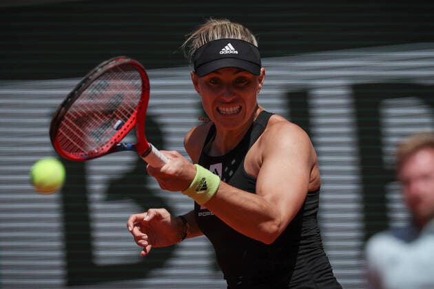 Angelique KERBER (GER) contre Elsa JACQUEMOT (FRA) TENNIS : Roland Garros 2022 - 25 05 2022 AurelienMorissard Panoramic 