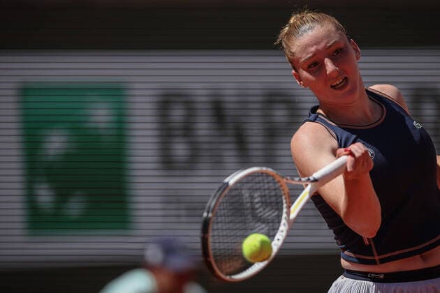 Angelique KERBER (GER) contre Elsa JACQUEMOT (FRA) TENNIS : Roland Garros 2022 - 25 05 2022 AurelienMorissard Panoramic 