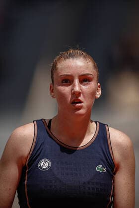 Angelique KERBER (GER) contre Elsa JACQUEMOT (FRA) TENNIS : Roland Garros 2022 - 25 05 2022 AurelienMorissard Panoramic 