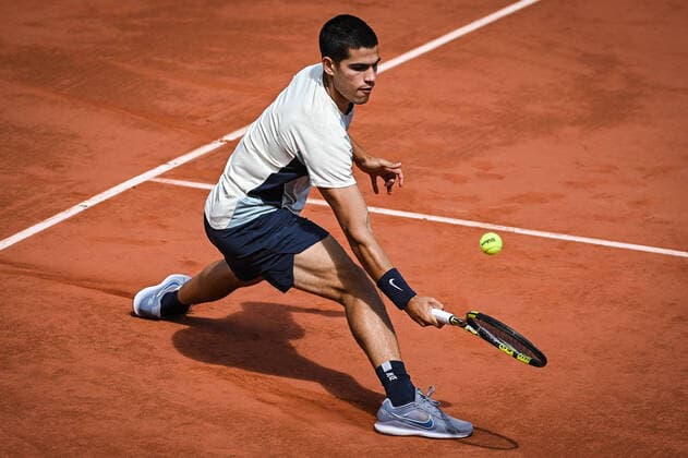 May 25, 2022, Paris, France, France: Carlos ALCARAZ of Spain during the Day four of Roland-Garros 2022, French Open 2022, Grand Slam tennis tournament at the Roland-Garros stadium on May 25, 2022 in Paris, France. Paris France - ZUMAm308 20220525_zsp_m308_031 Copyright: xMatthieuxMirvillex