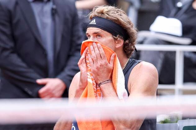 TENNIS - French Open 2022 PARIS,FRANCE,25.MAY.22 - TENNIS - ATP, Tennis Herren World Tour, French Open, Roland Garros, Grand Slam. Image shows Alexander Zverev (GER).  GEPAxpictures xPatrickxSteiner