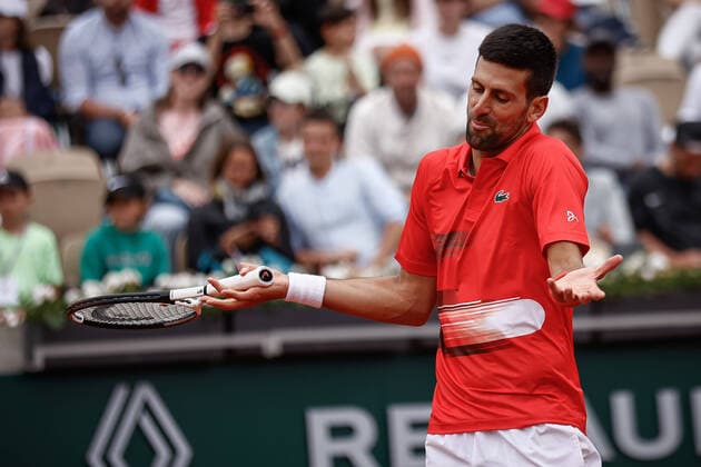 Novak DJOKOVIC (SRB) contre Alex MOLCAN (SVK) TENNIS : Roland Garros 2022 - 25 05 2022 AurelienMorissard Panoramic 